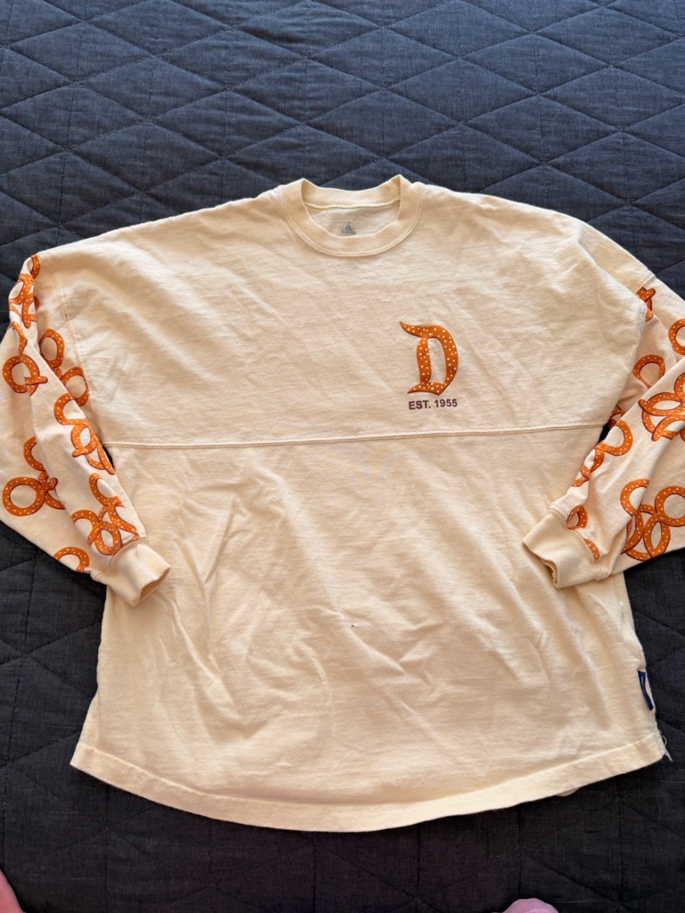 XS Disneyland Pretzel Spirit Jersey-has small pin hole